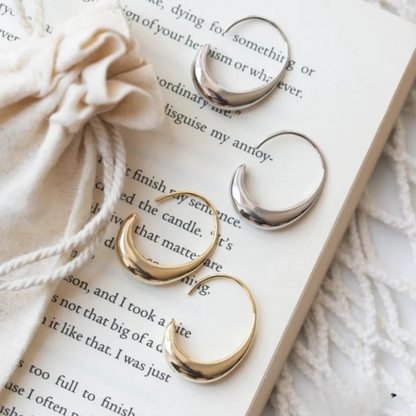 Boucles d’oreilles luxueuses en or et argent