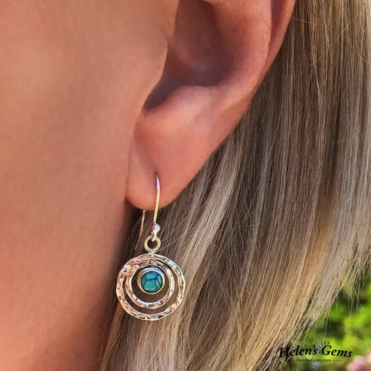 Boucles d’oreilles bohèmes Saturne avec pierre turquoise en argent et or