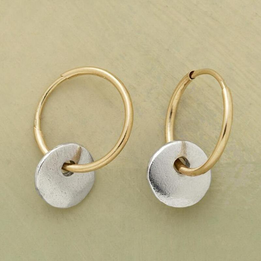 Créoles plaquées or et boucles d’oreilles plaquées argent