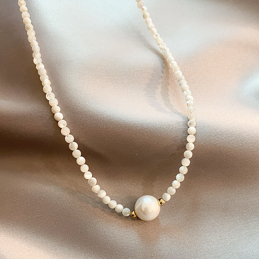 Collier élégant de perles