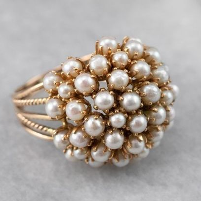 Bague incrustée de perles